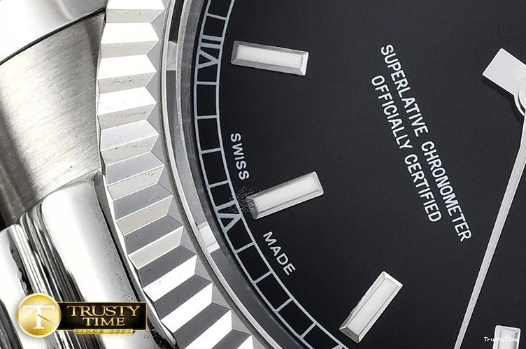 0524 RDD0215D – DayDate 36mm Chic 687